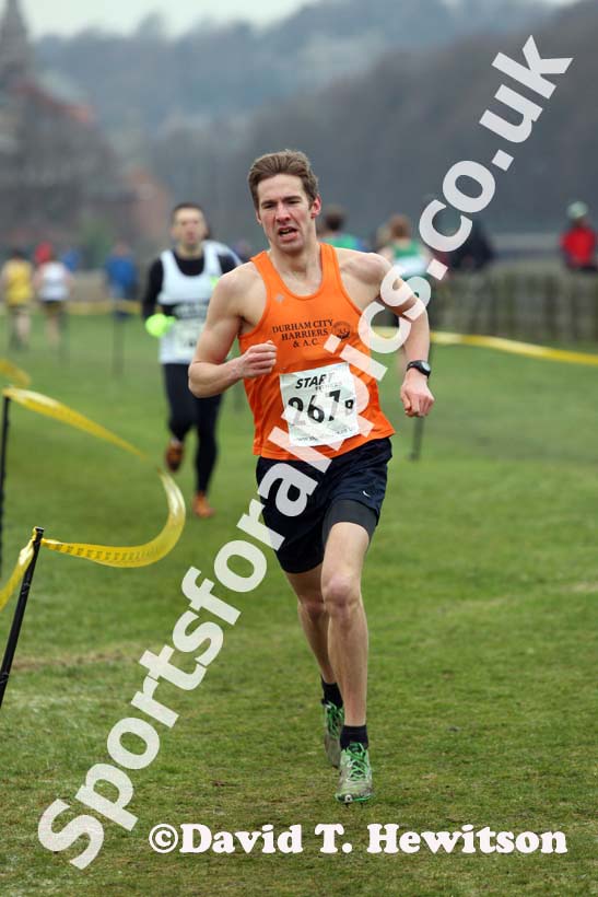Durham City 2nd leg senior mens Durham Cathedral Relays. Photo: David T. Hewitson/Sports for All Pics